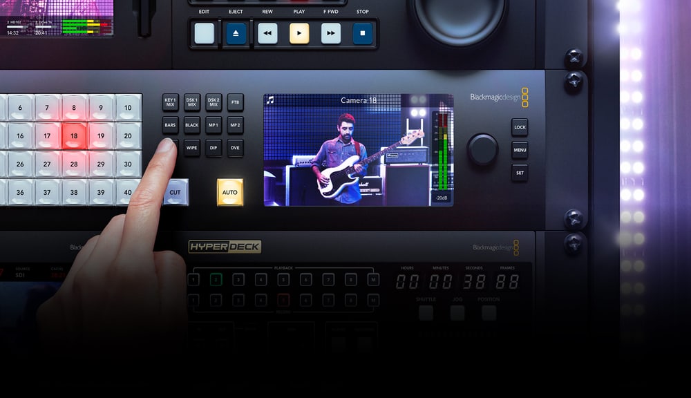ATEM Constellation 8K – Ovládací panel přímo na čelní straně